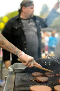 560122_438615899497087_78775131_n